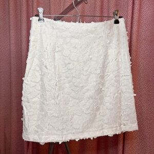 Esley White 3D Floral Appliqué Mini Skirt